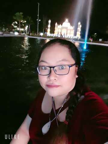 Kim Phụng