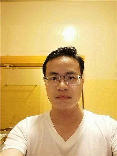 chàng trai đơn côi