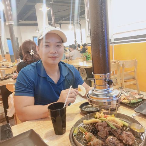 Luân