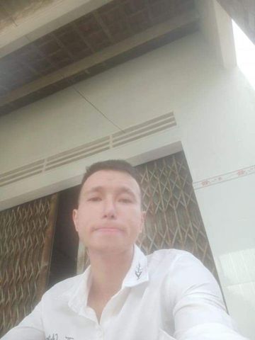 Tân