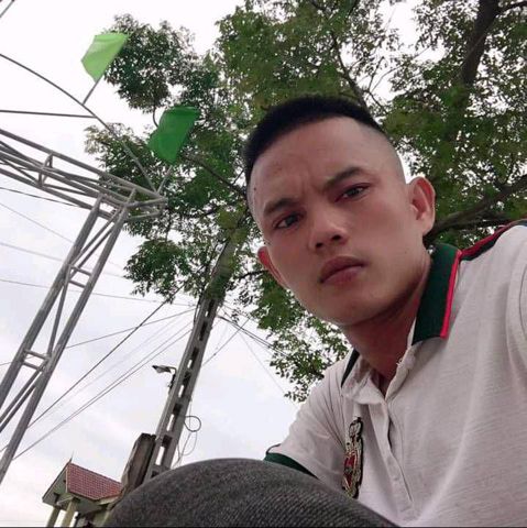 Hùng