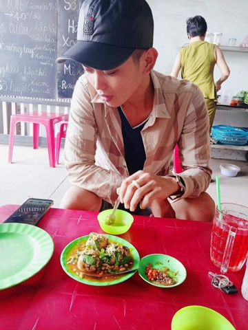 Tạ duy luân