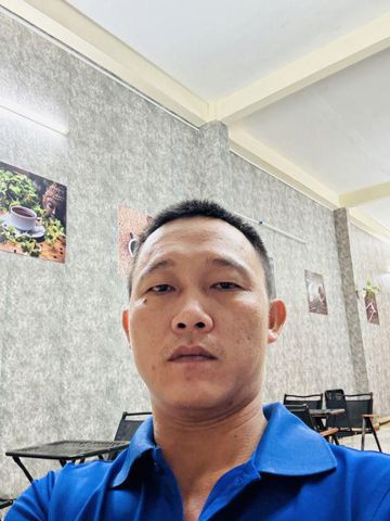 Tùng